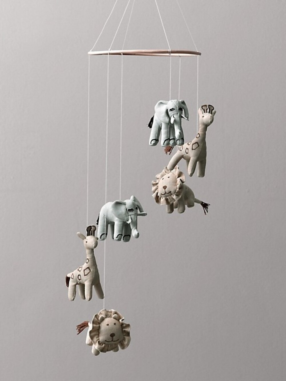 RH Baby & Child Safari Animal Mobile